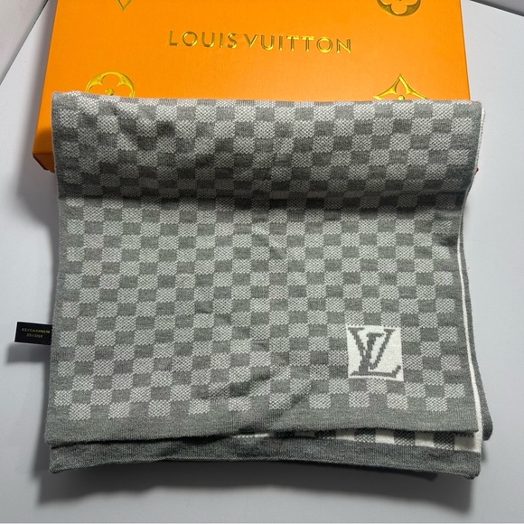 Louis Vuitton Gray Checkered Scarf - Picture 1 of 5